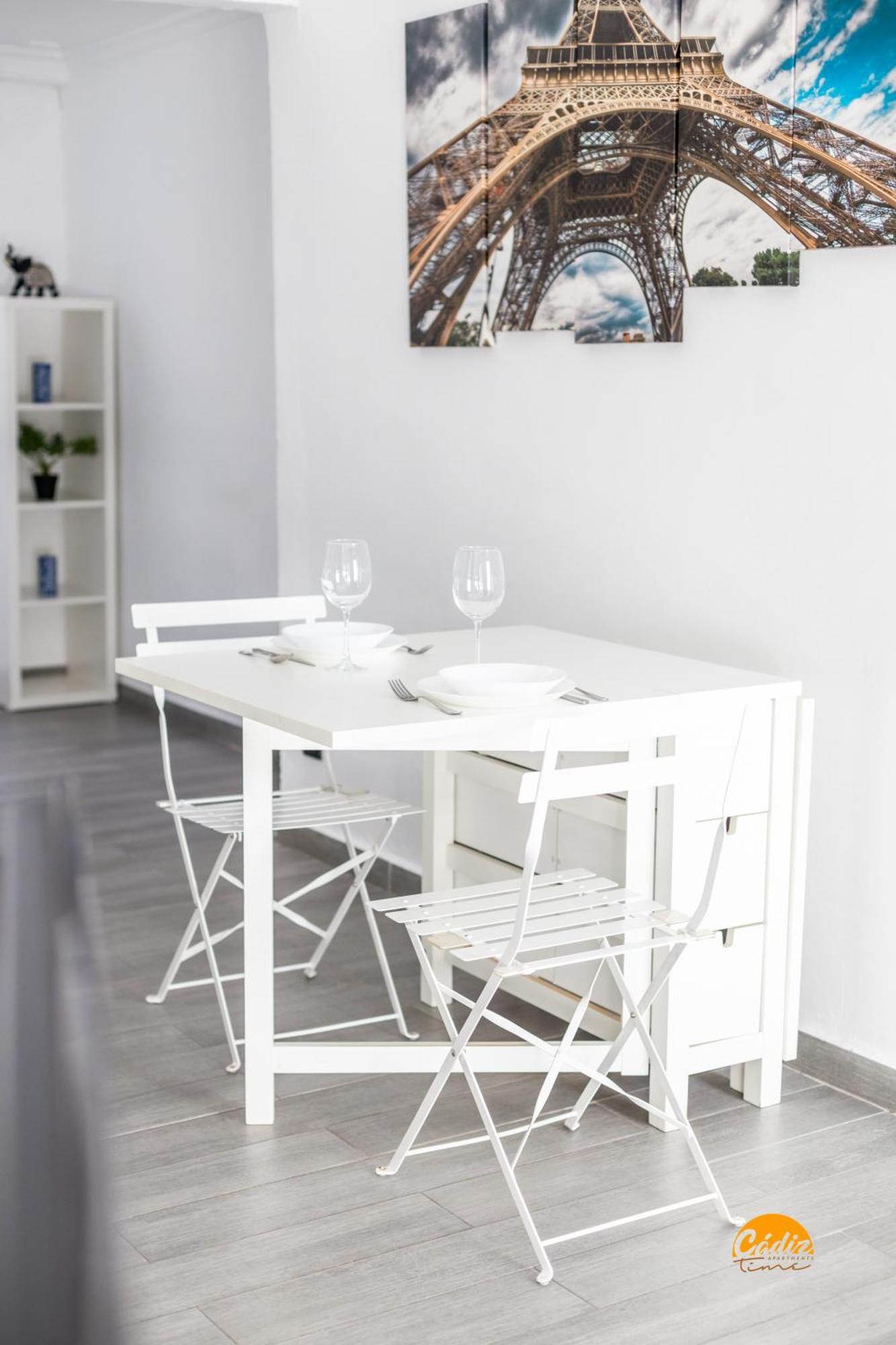 Modern Haven Loft By Cadiz Time Apartment ภายนอก รูปภาพ